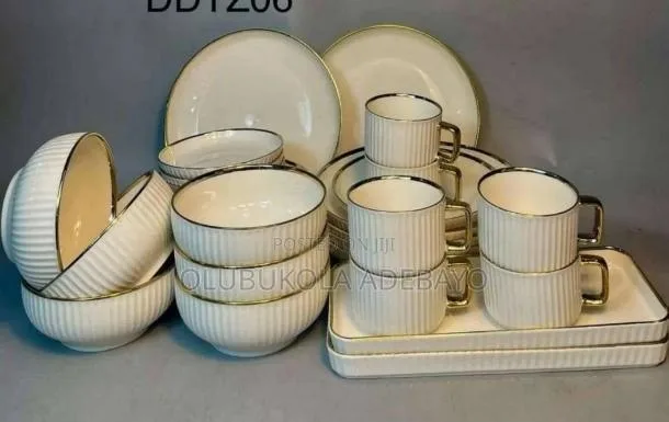 32 Pieces Gold Rimmed Dinner Set
